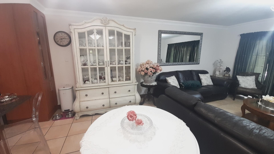 2 Bedroom Property for Sale in Melodie North West
